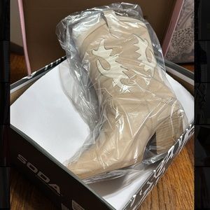 Brand new boots never been out of the box.